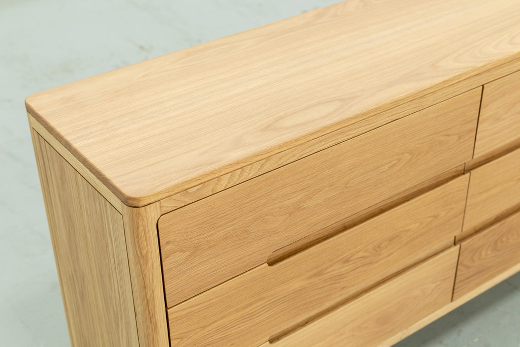 Alder Oak Wine Cabinet Detailed Texture View 3