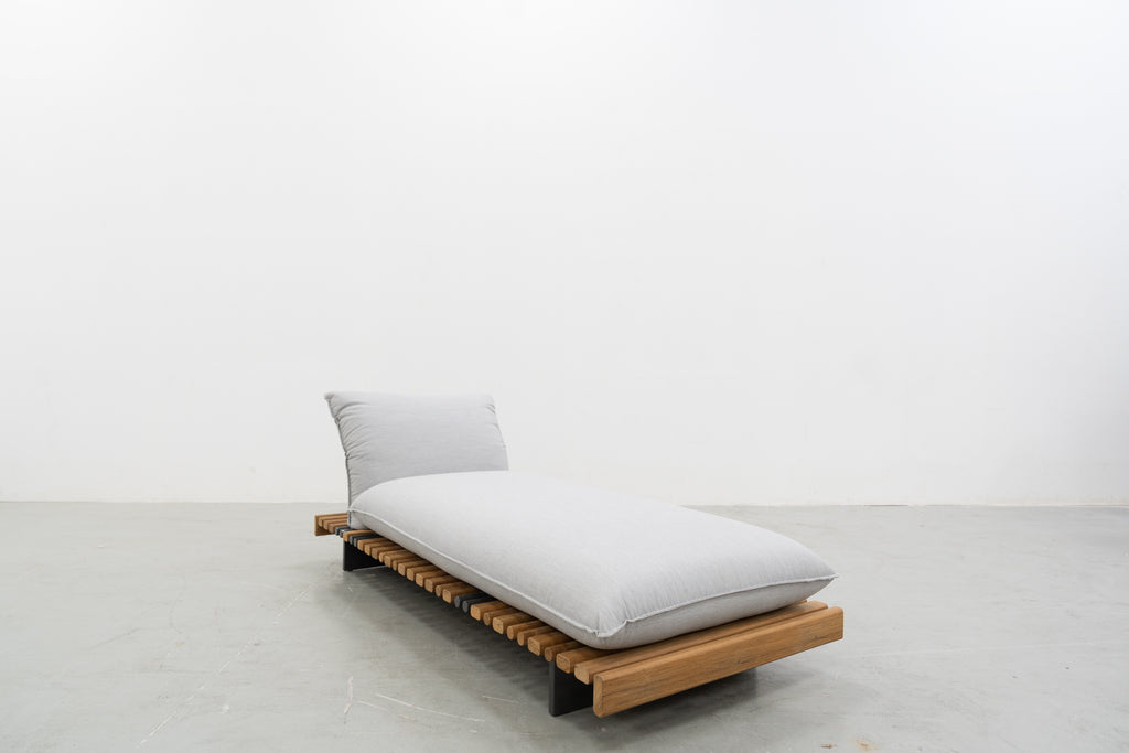 Alu Teak Lounge Daybed Side view