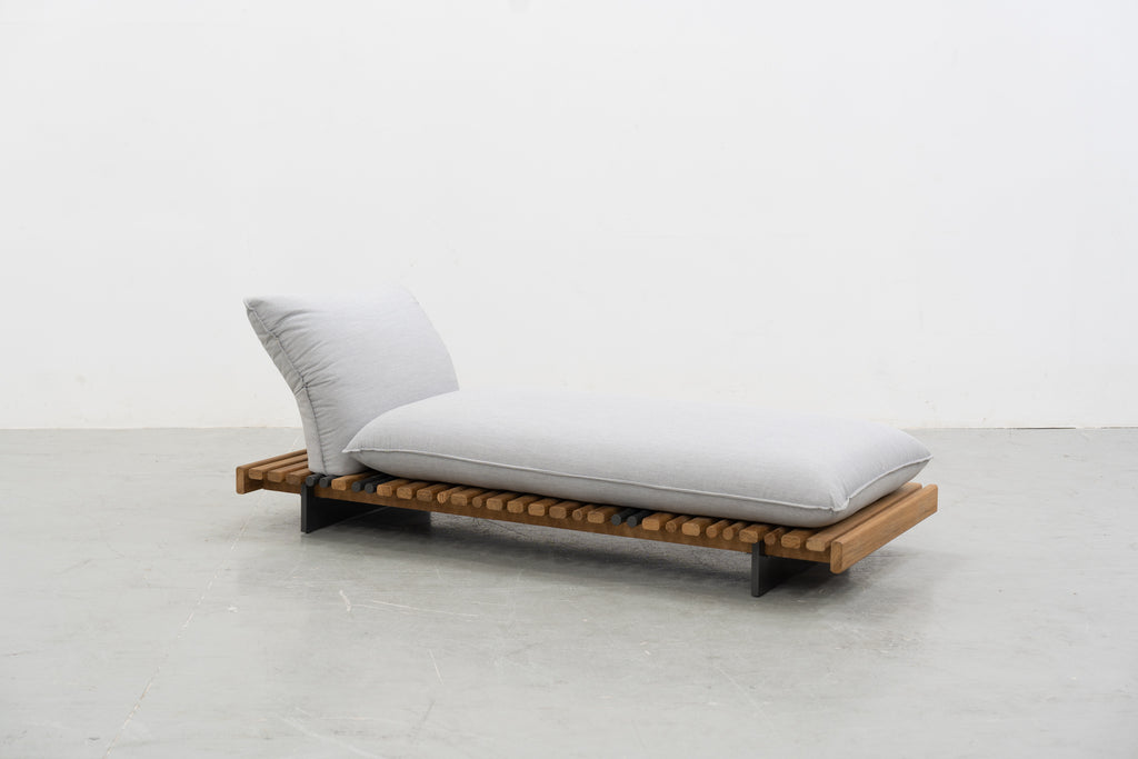 Alu Teak Lounge Daybed Side view