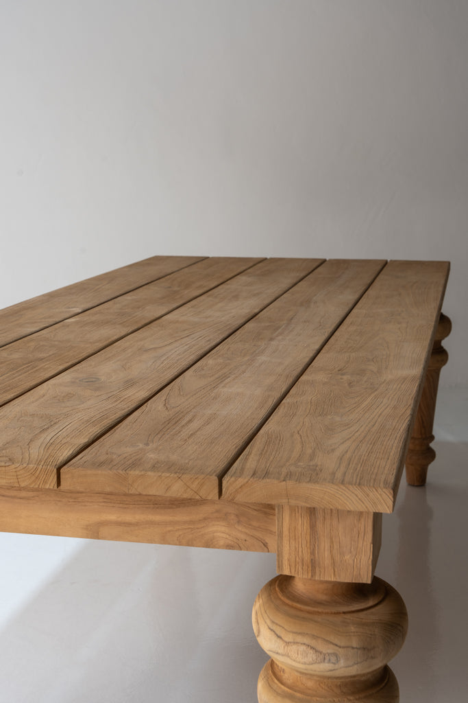Ashford Farmhouse Dining Table Perspective View 11