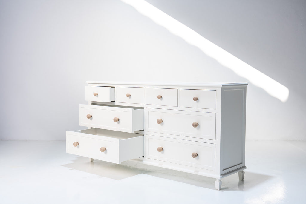 Avery Chest of Drawers Perspective View 4