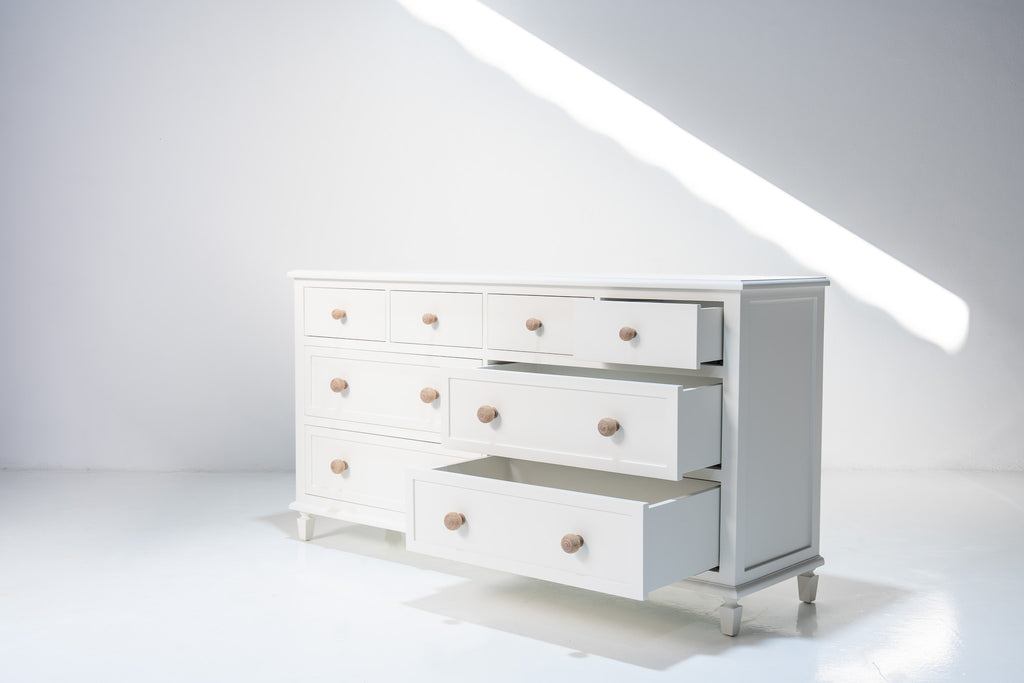 Avery Chest of Drawers Perspective View 5
