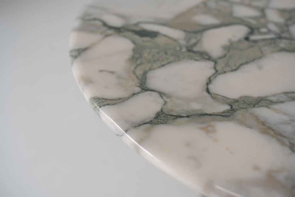 Belgravia Pedestal Marble Table Detailed Top Texture View 1