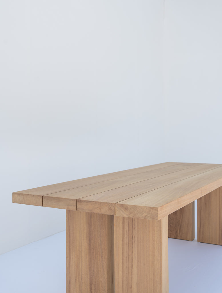 Carter Dock Outdoor Dining Table Perspective View 15