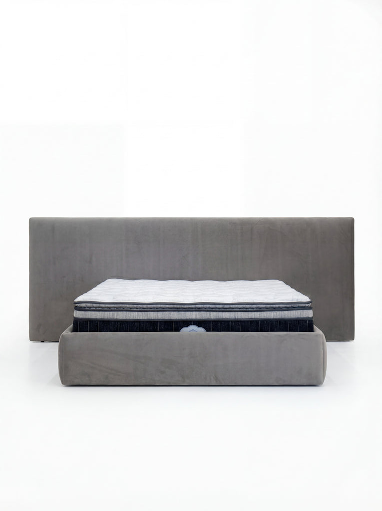 Chantilly Bed View 15