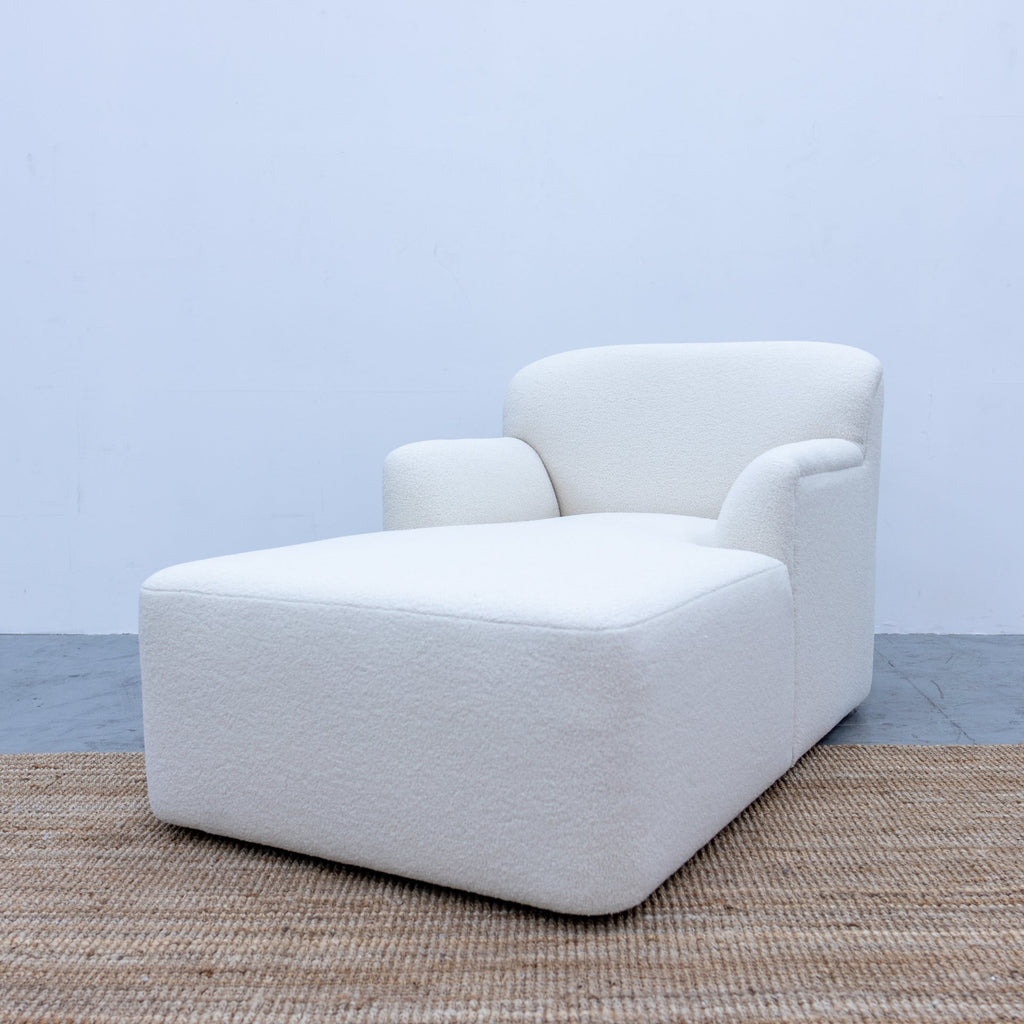 Dove Chaise Lounge