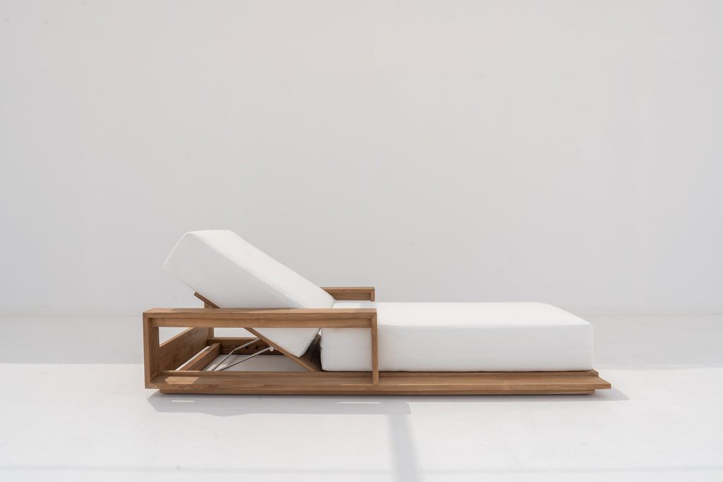 Elegant Teak Sun Lounger Side view
