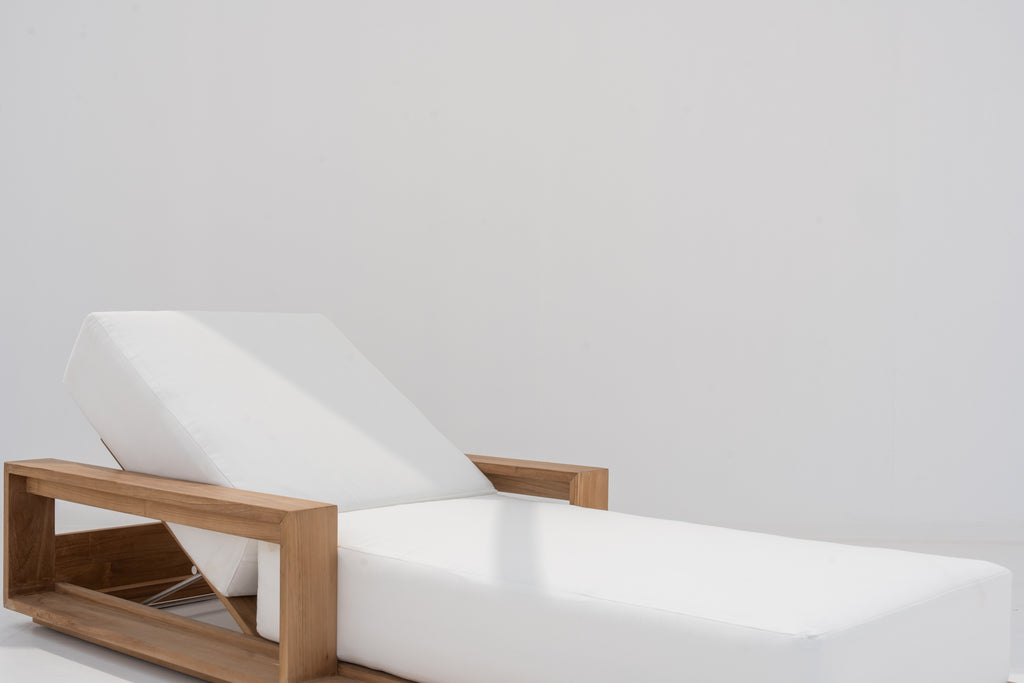 Elegant Teak Sun Lounger Side view