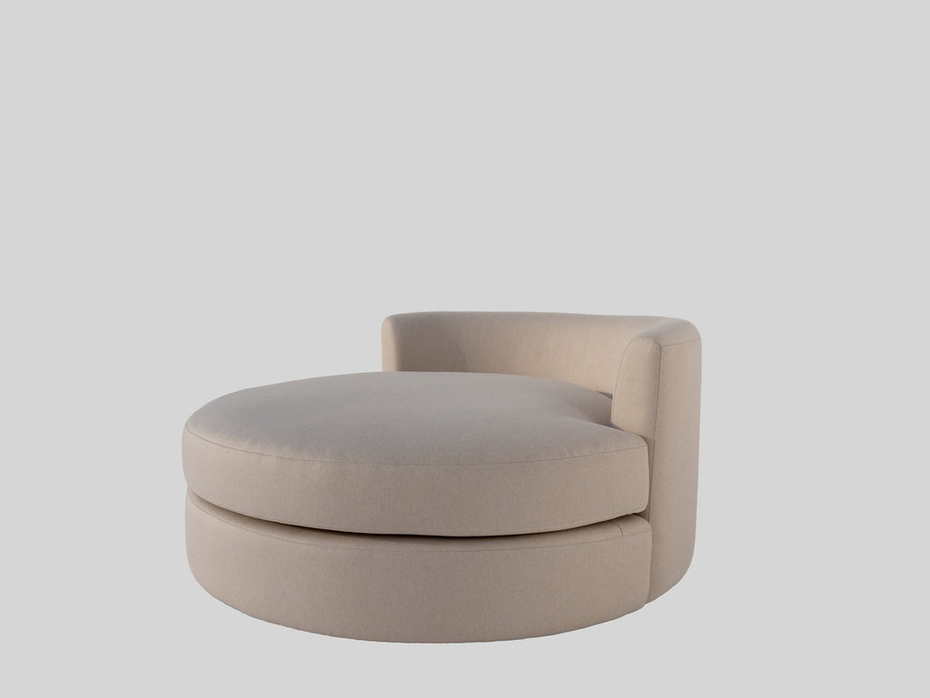 Halo Round Snuggle Chair Perspective View 2