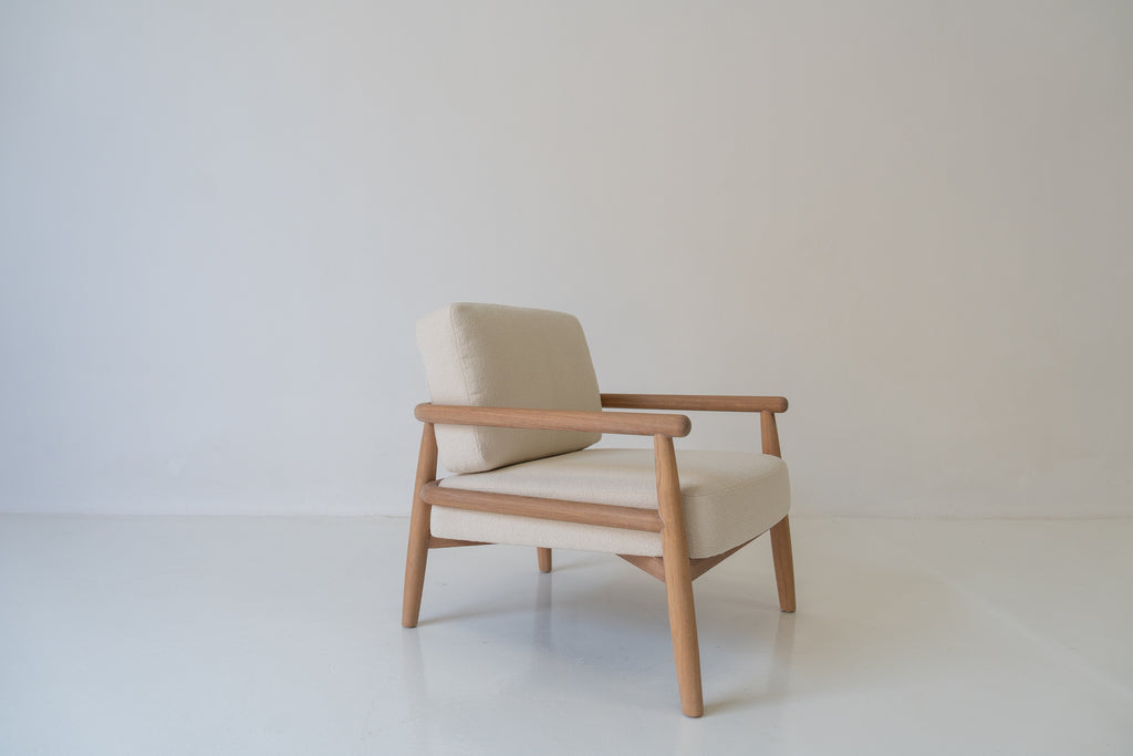Hudson Oak Lounge Chair Perspective View 10