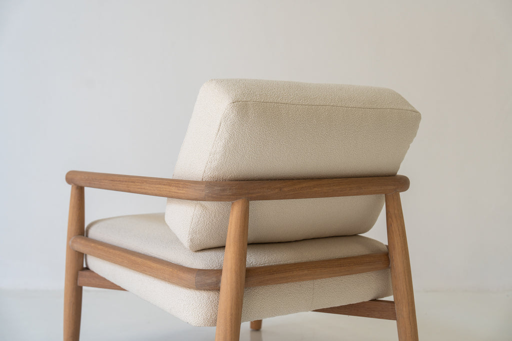 Hudson Oak Lounge Chair Perspective View 14