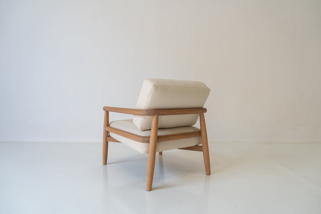 Hudson Oak Lounge Chair Perspective View 7