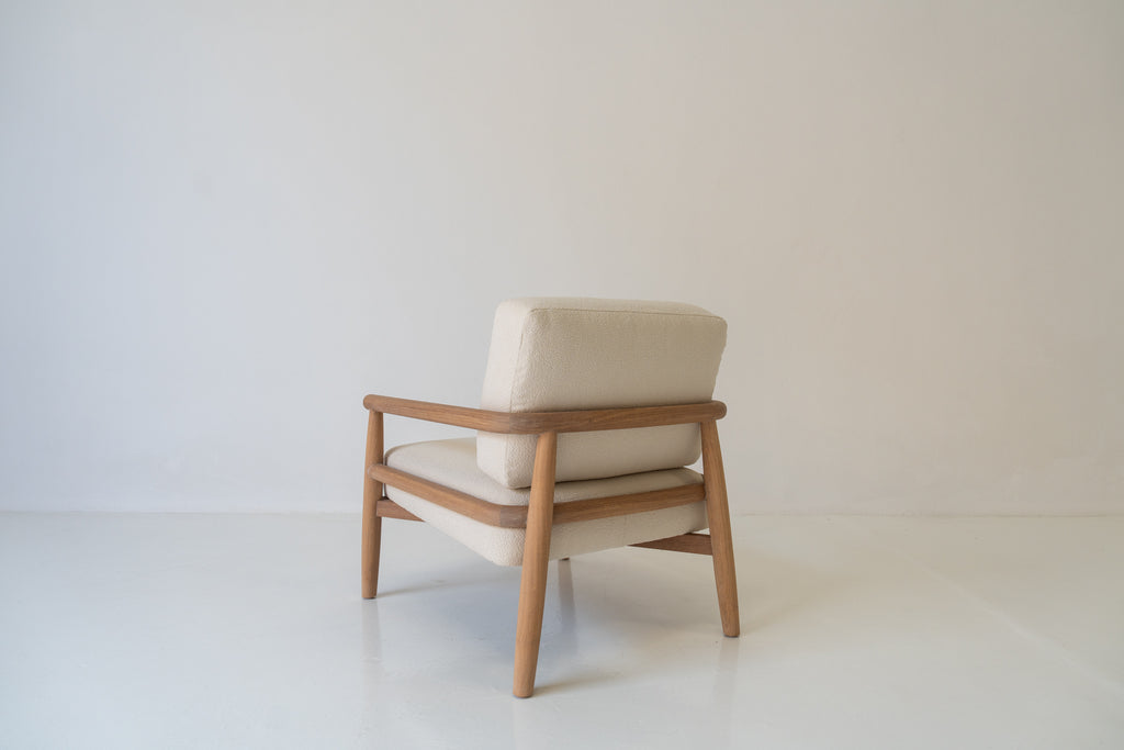 Hudson Oak Lounge Chair Perspective View 8