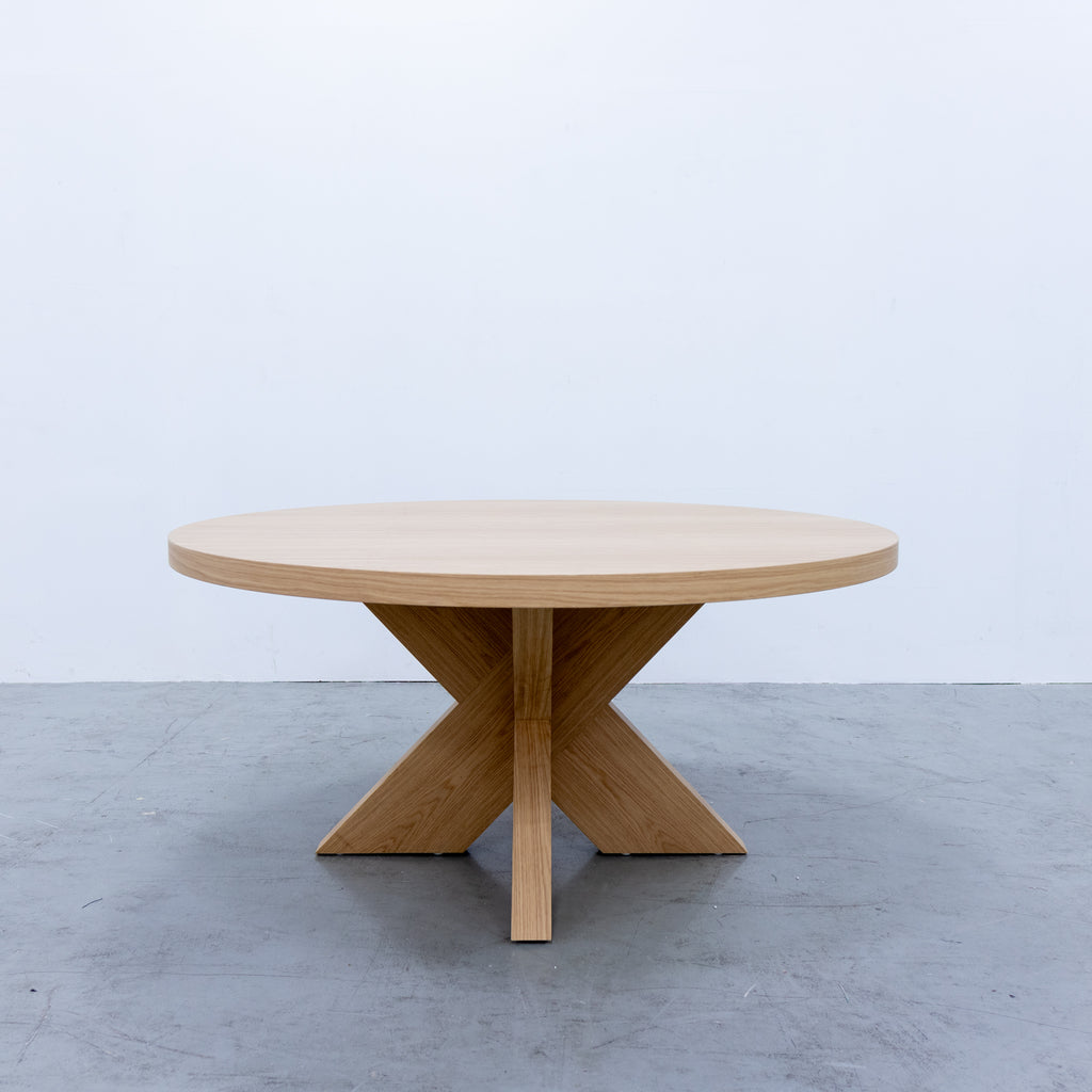 Kerry Oak Dining Table Front View 2