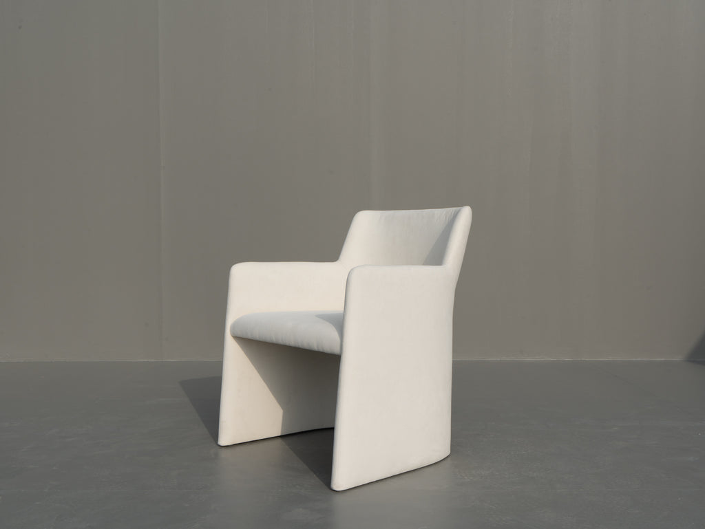 Lira Dining Chair Side view