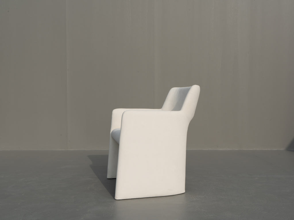 Lira Dining Chair Side view 2