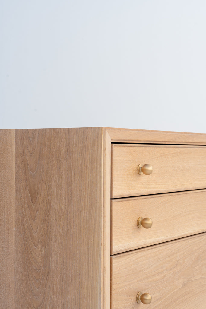 Madison Oak Chest of Drawers Details Texture View 1