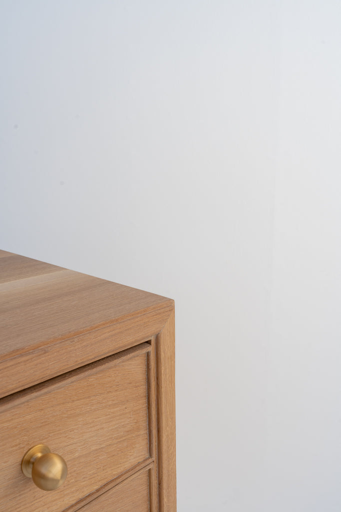 Madison Oak Chest of Drawers Details Texture View 5