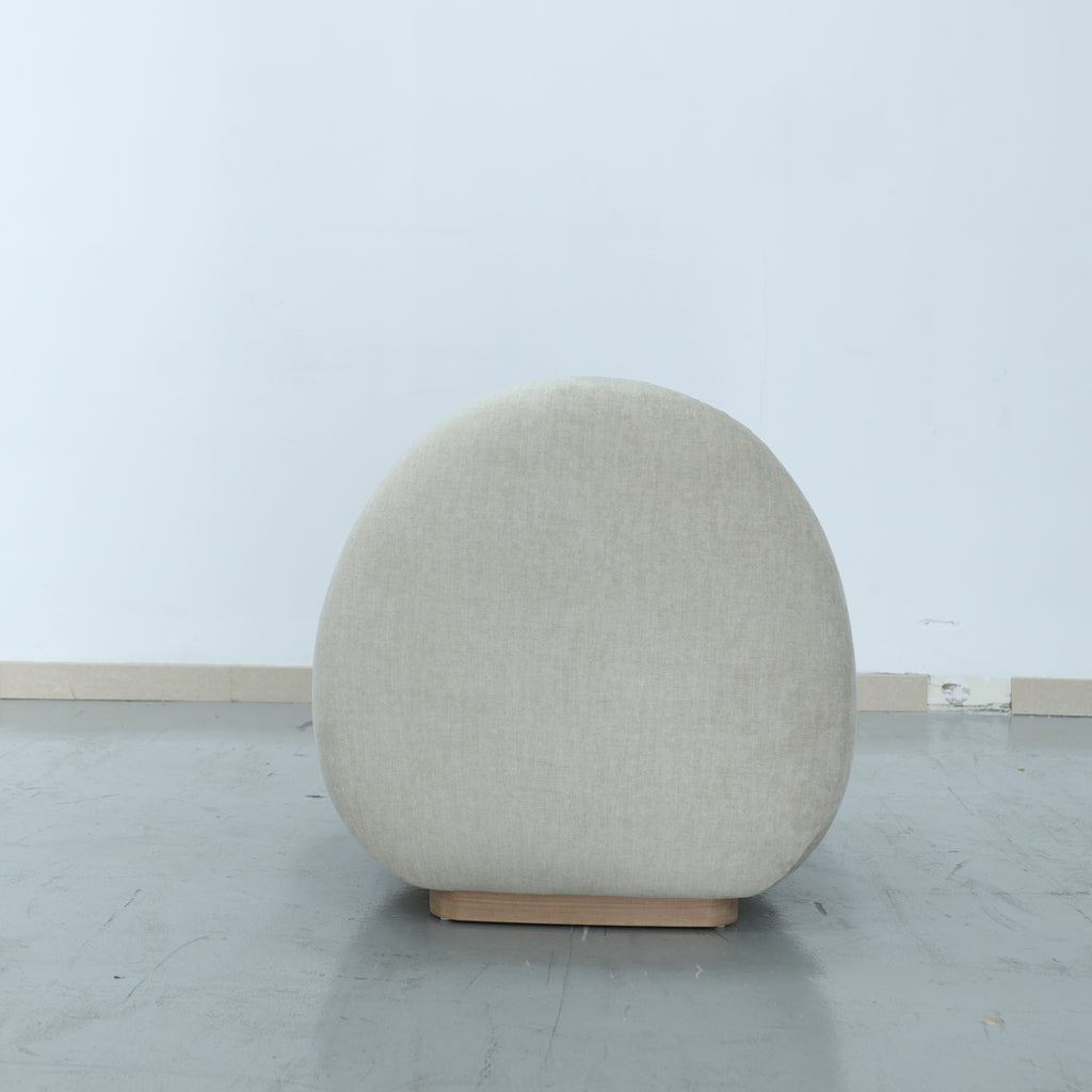 Maison Moise Lounge Chair Perspective View 8
