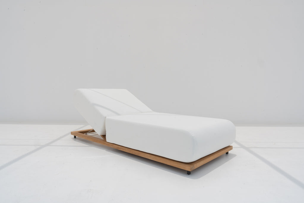 Marina Outdoor Sun Lounger Side view
