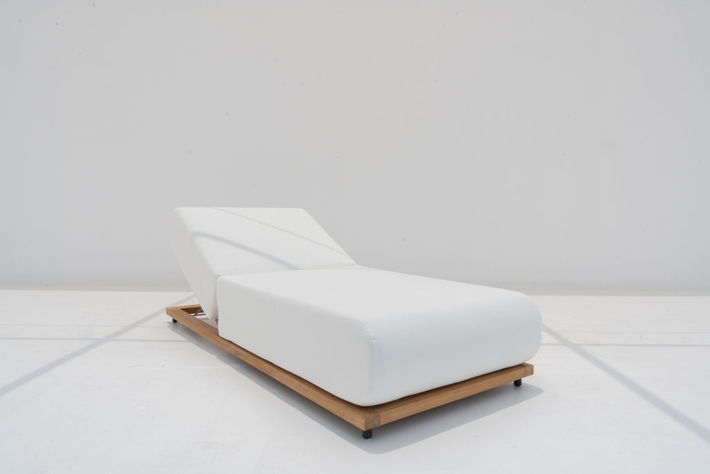 Marina Outdoor Sun Lounger Side view