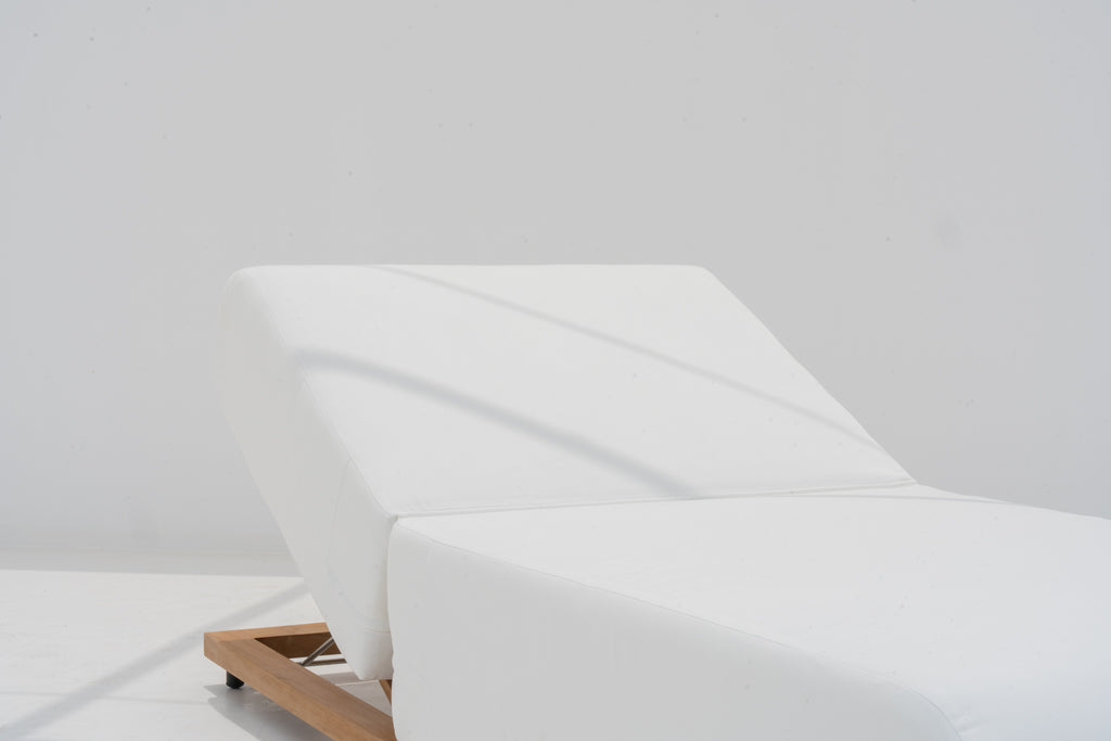 Marina Outdoor Sun Lounger Side view