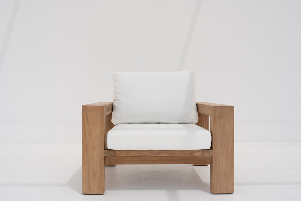 Modern Teak Lounge Chair Front view