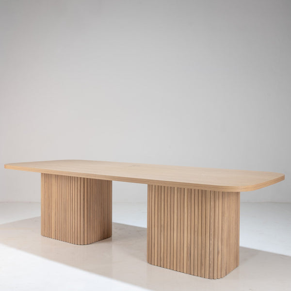 Mysa Oak Dining Table Perspective View 1