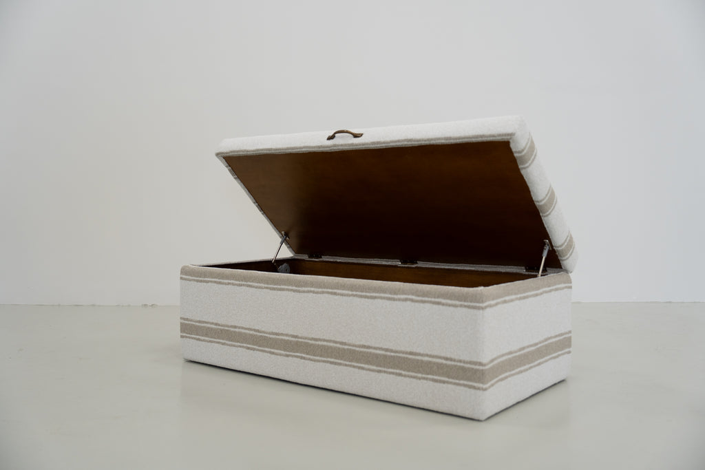 NV.VIII Storage Ottoman Storage Open View 3