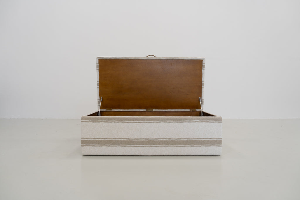 NV.VIII Storage Ottoman Storage Open View 6