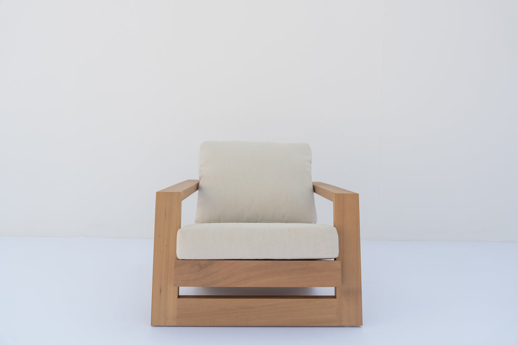 Newport Firepit Lounge Chair Front View 2