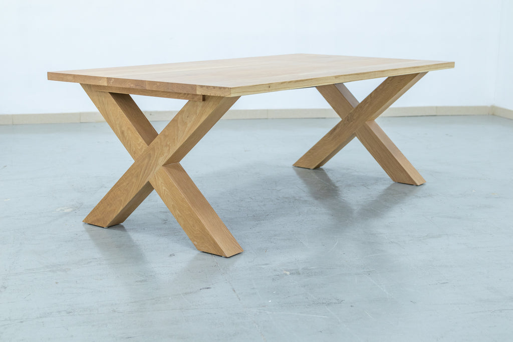 Oak Extendable Dining Table Perspective View 2