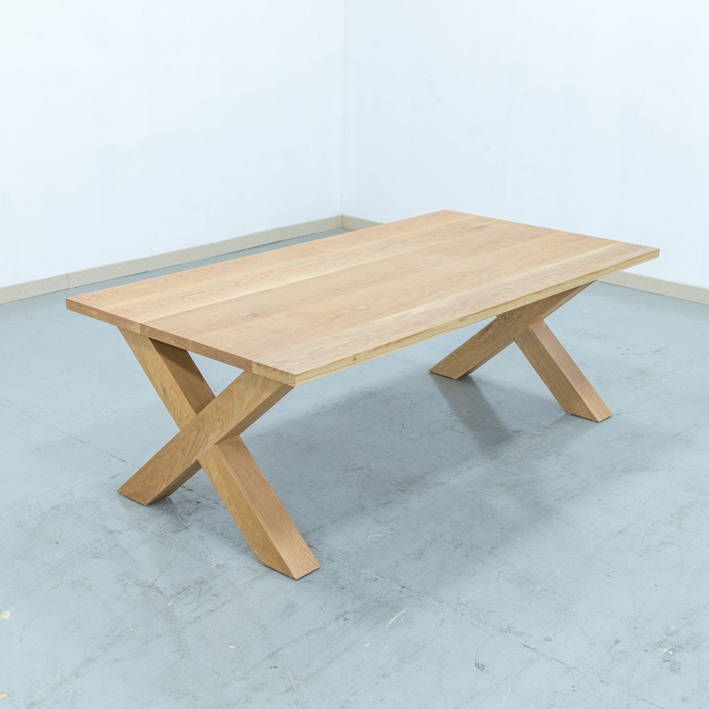 Oak Extendable Dining Table Perspective View 3