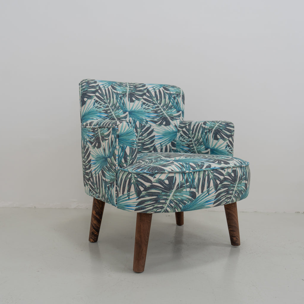 Palm Breeze Accent Chair Perspective View 2