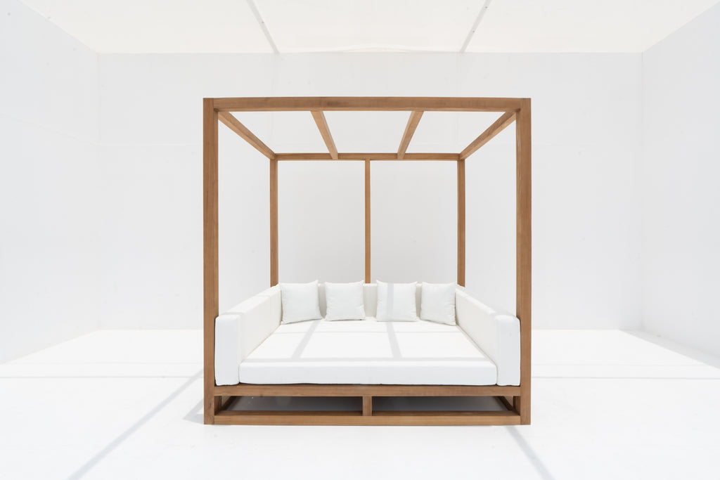 Palm Cabana Daybed Front view 