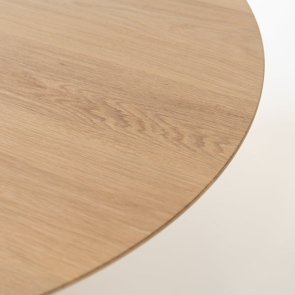 Parker Round Oak Dining Table Detailed Top Texture View 7