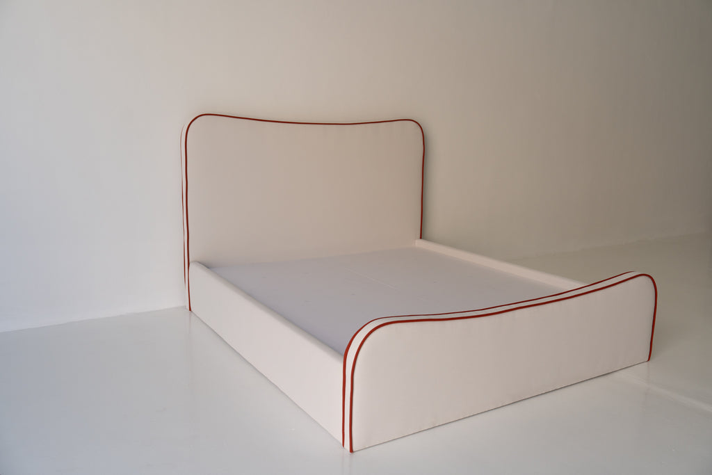 Poppy Piped Bed Perspective View 1