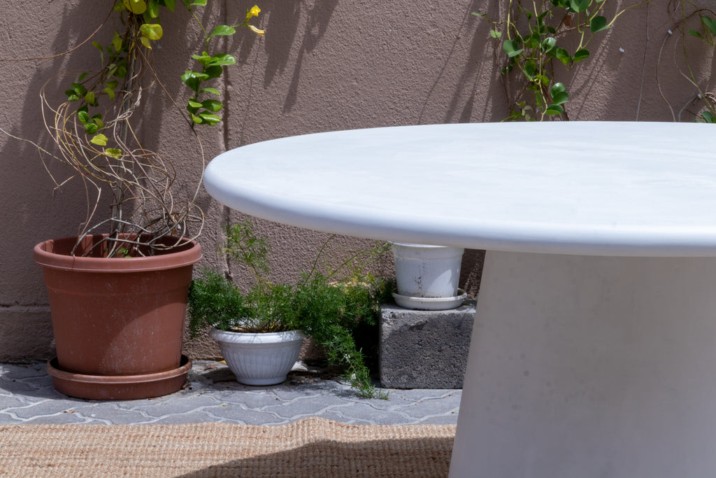 Round Micro Concrete Dining Table