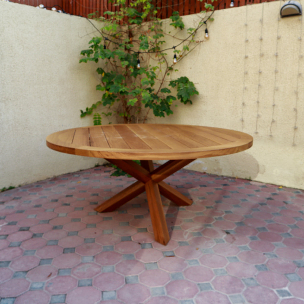 Round Oak Dining Table