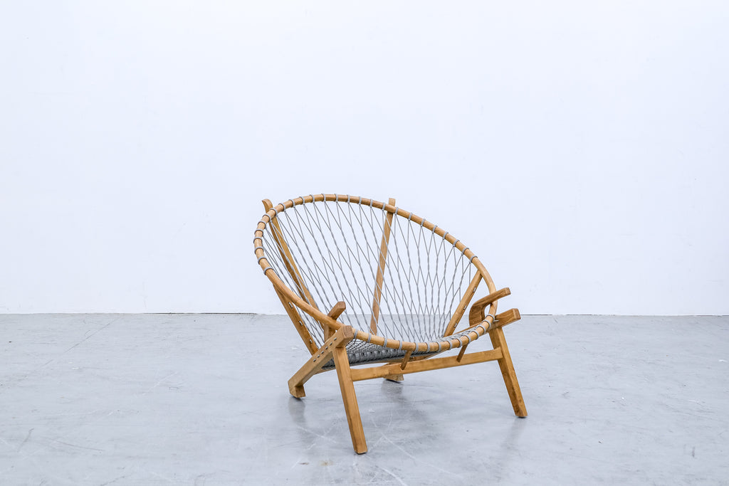 Round Ring Rope & Teak Chair Side view