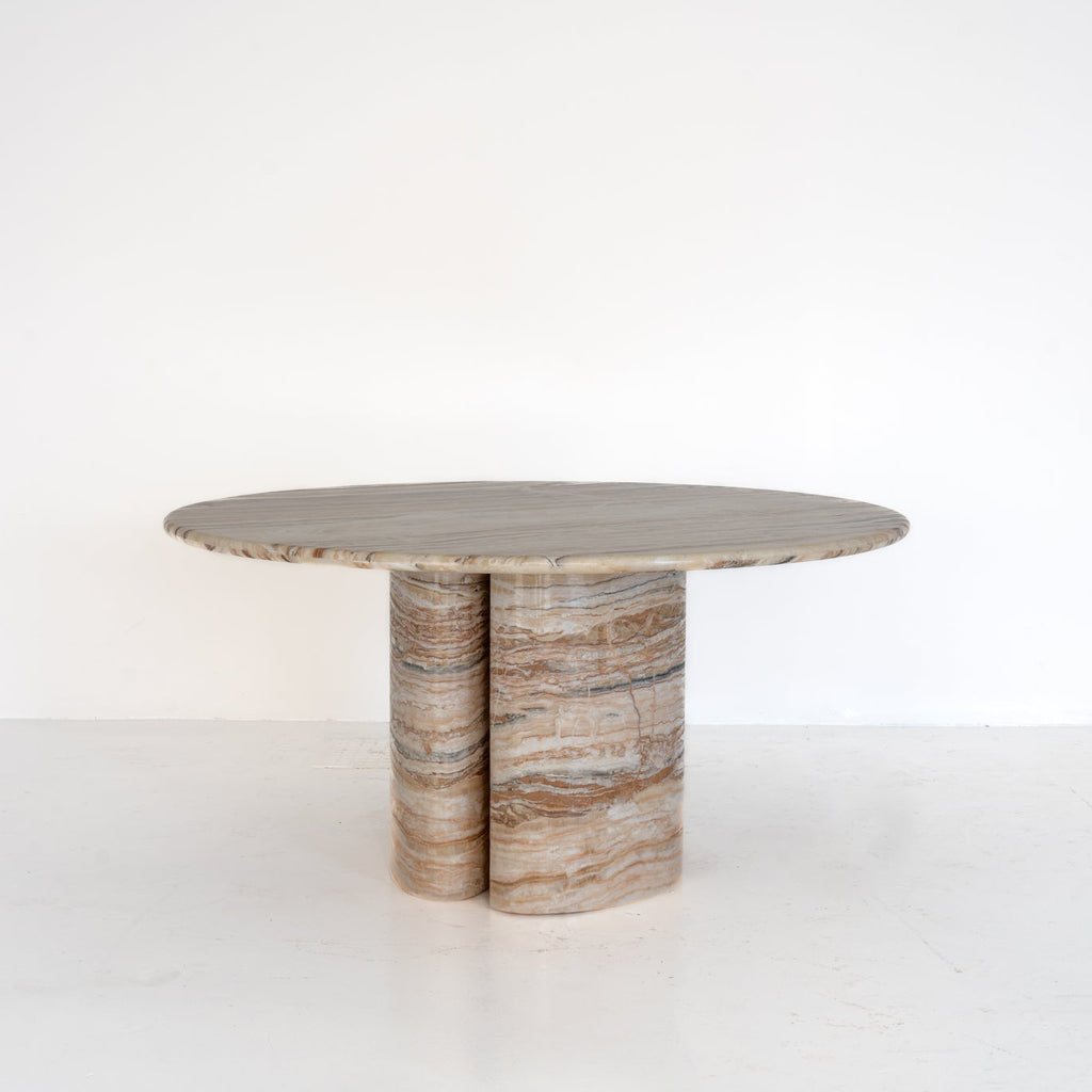 Sahara Onyx Dining Table Perspective View 1