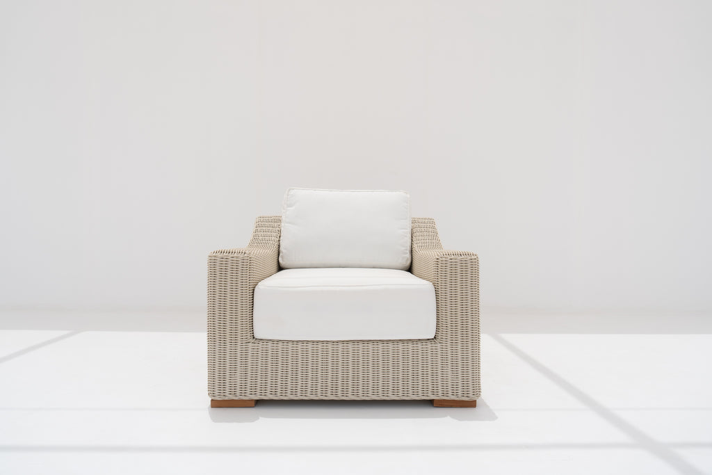 Sienna Rattan Outdoor Lounge Chair Front view