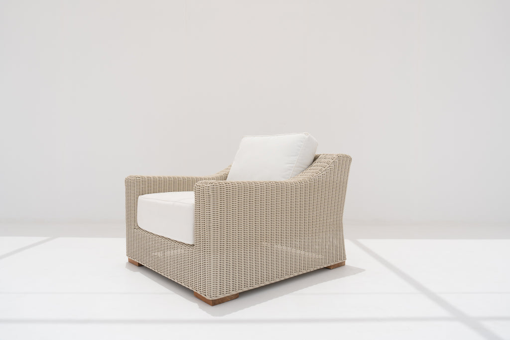 Sienna Rattan Outdoor Lounge Chair Side view