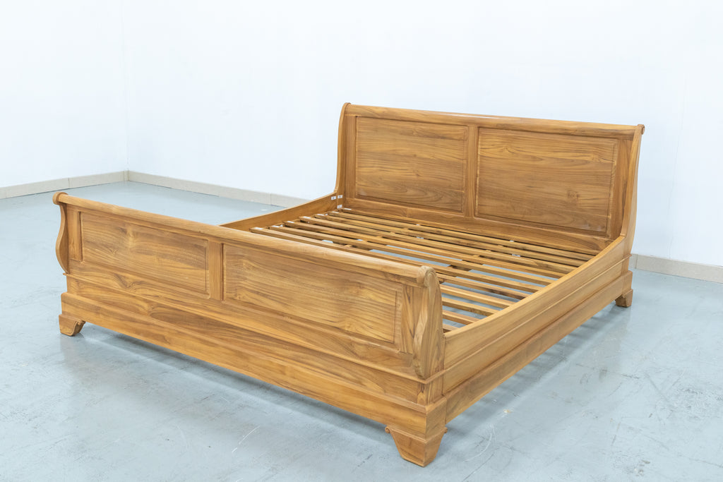 Sleigh Bed