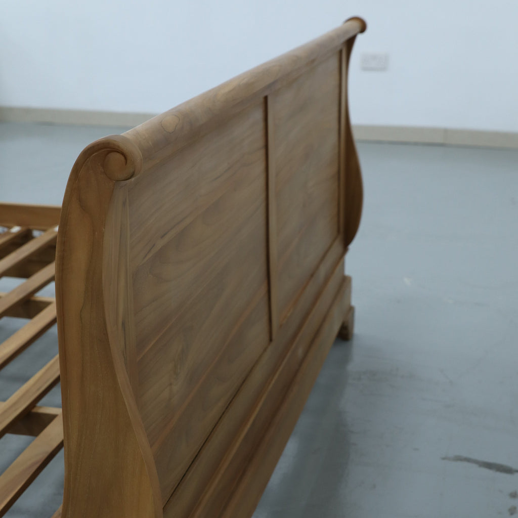 Sleigh Bed Side view 18