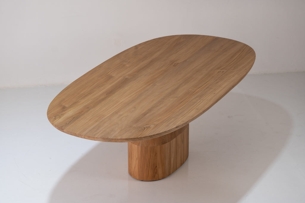 Sole Teak Dining Table Detailed Top Texture View 2