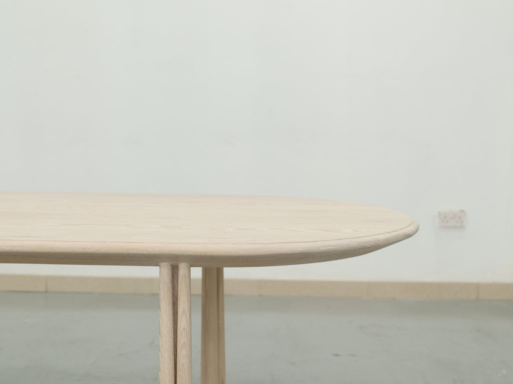 Soleil Oval Dining Table Detailed Top Texture View 1