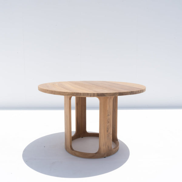 Venice Round Teak Dining Table Perspective View 1