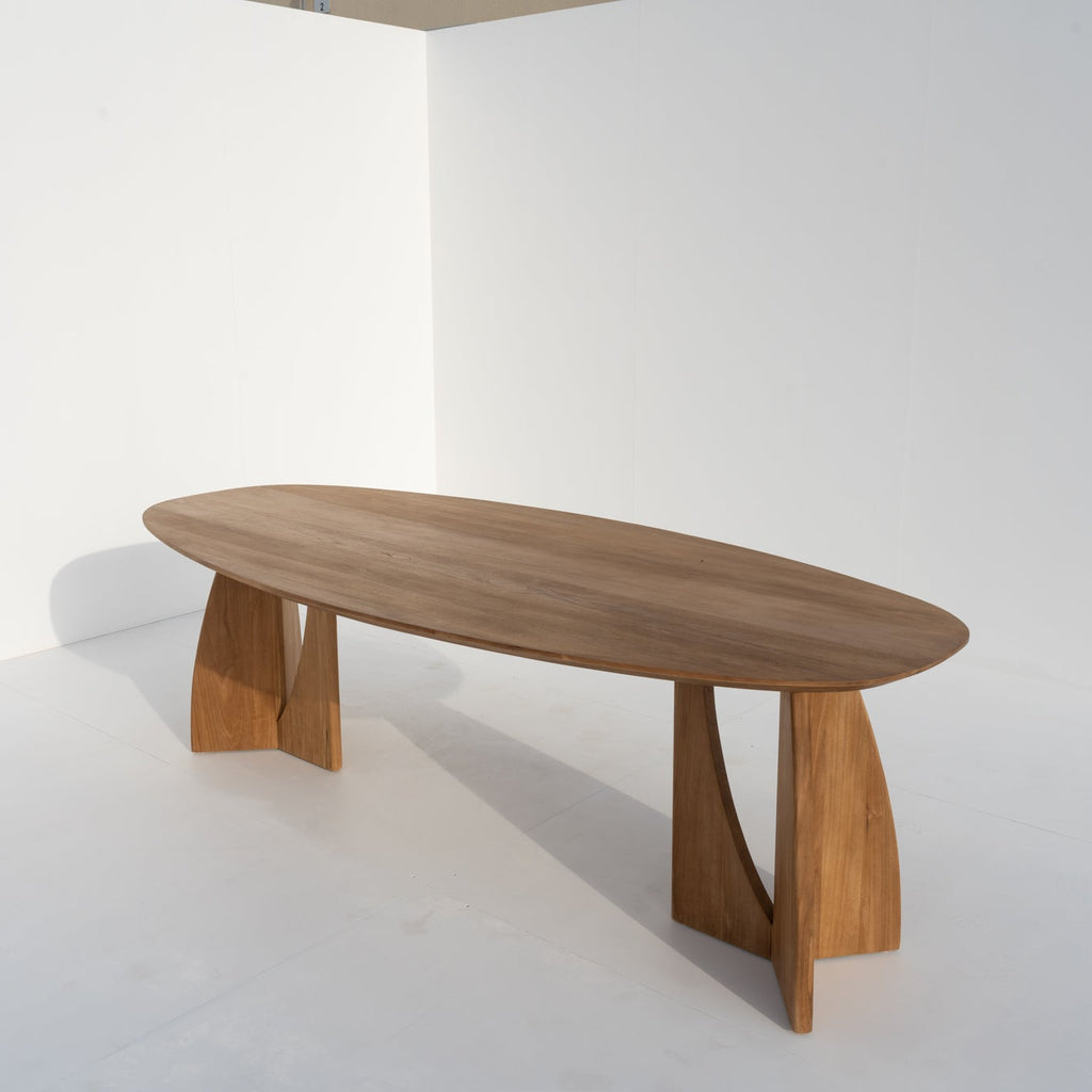 Zephyr Teak Dining Table Perspective View 4